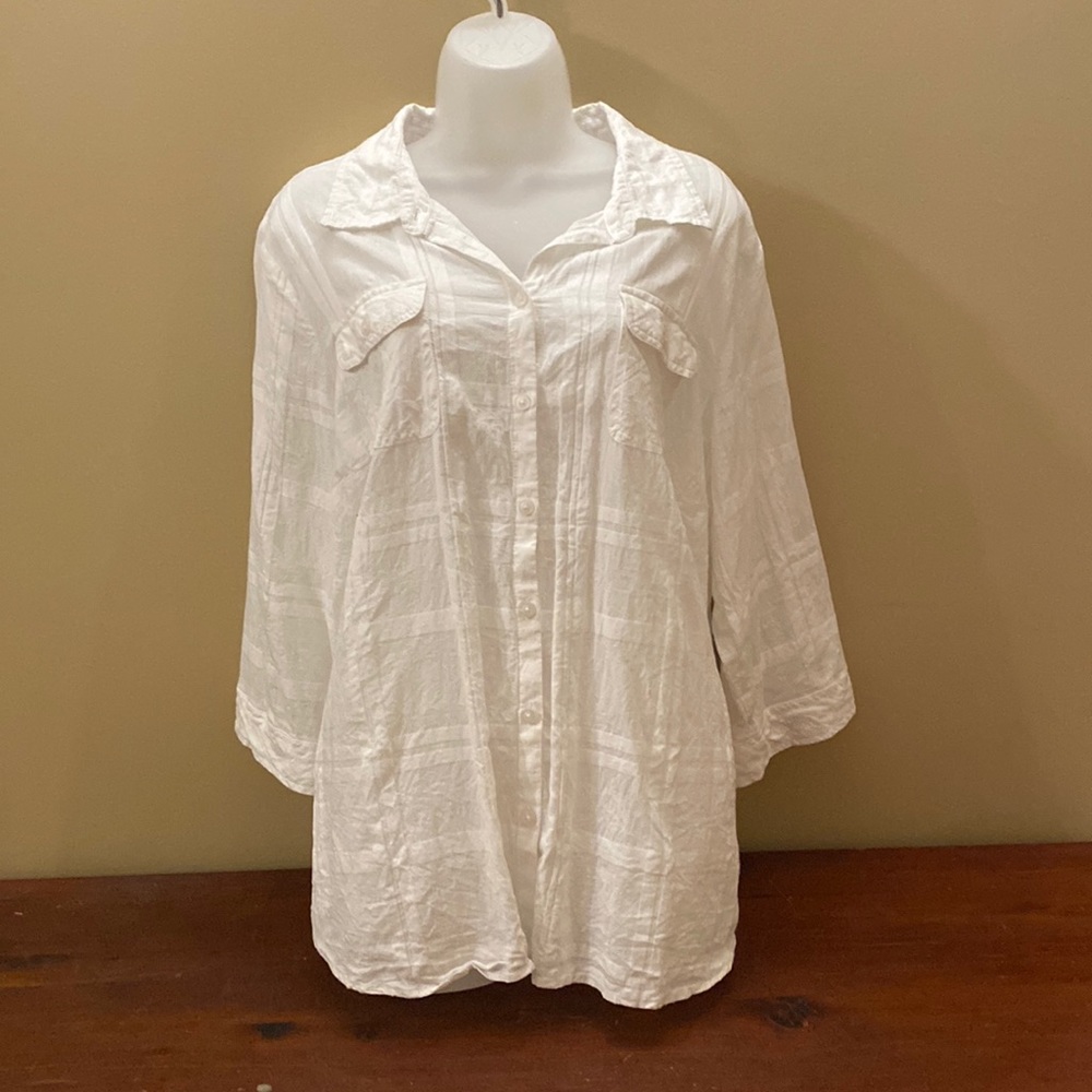 Women’s White Casual 3/4 Sleeve Button Down Shirt